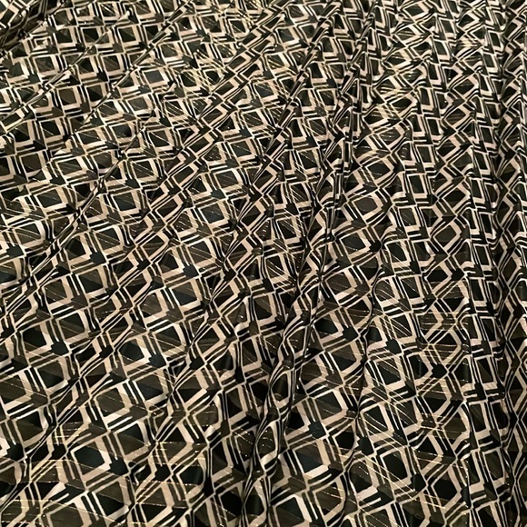 H&M Midi Pleated Skirt. - Picture 3 of 5